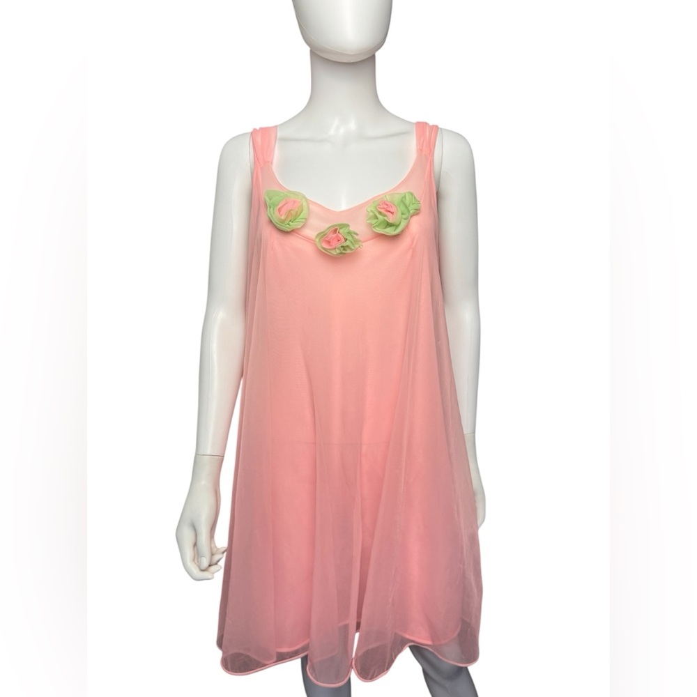 Vintage 1960s Pink Sleeveless Nightgown